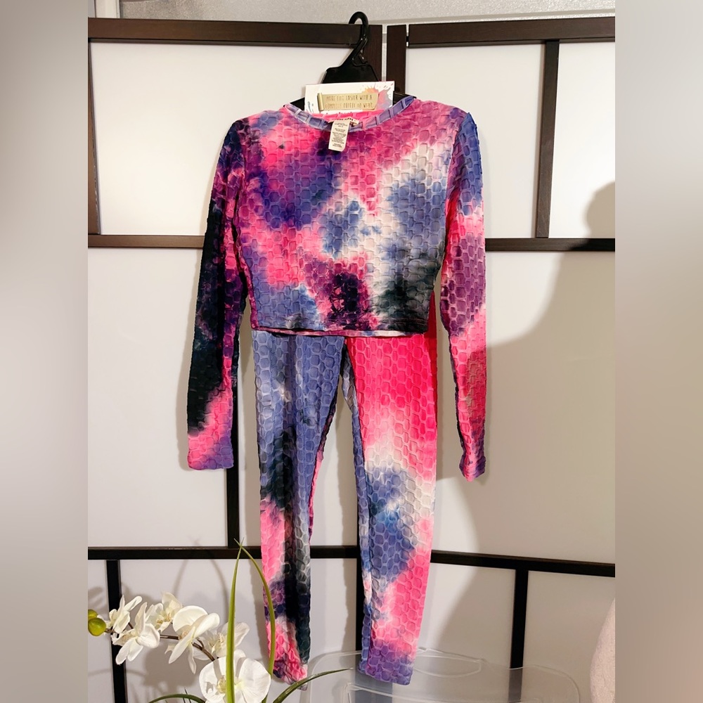 Shosho 2 pieces set Tiktok active pants and top NWT